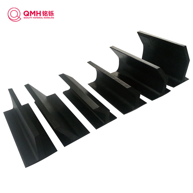 자재 취급 요구 사항에 맞게 측벽 컨베이어 벨트 클리트를 선택하는 이유는 무엇입니까?