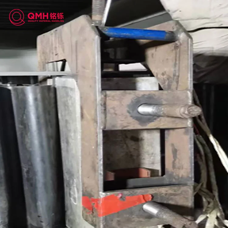 컨베이어 벨트 측벽 스 플라이 싱 금형